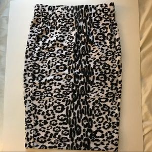 Bar lll animal print skirt elastic waist size S
